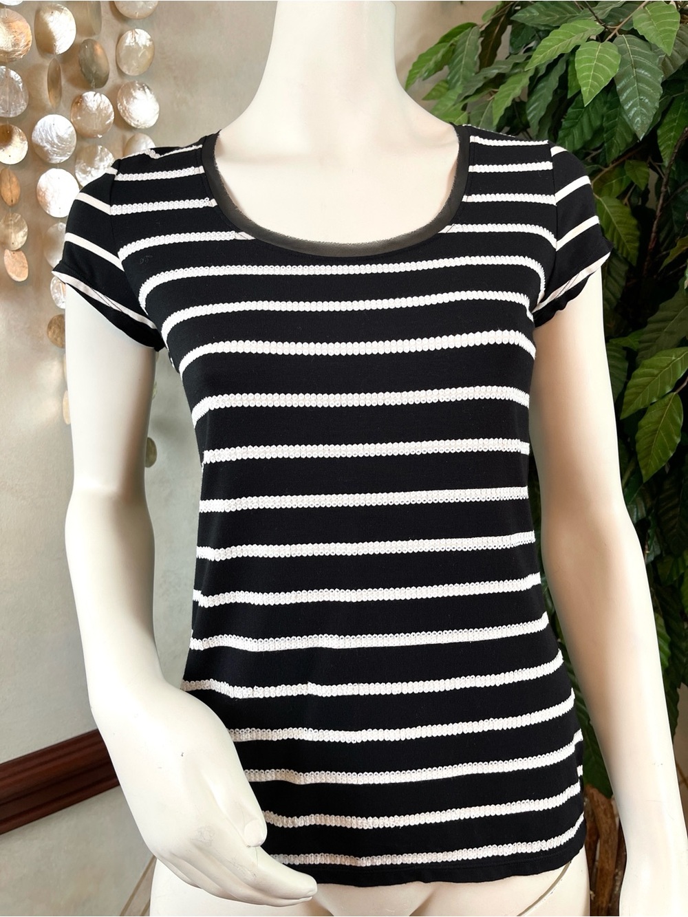 WHBM BLACK & WHITE SEQUIN STRIPE SHORT SLEEVE TOP